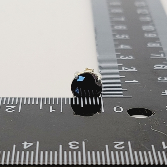 New Deep Purple CZ stud Earrings - Picture 5 of 5